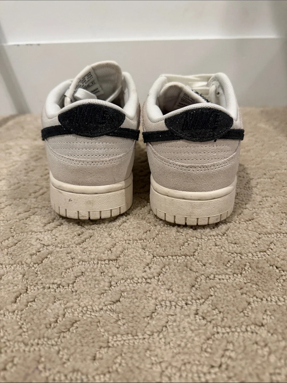 Nike Low Dunk- white glittery suede